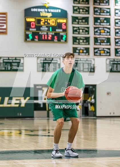 Thumbnail 1 in Woodgrove @ Loudoun Valley photogallery.
