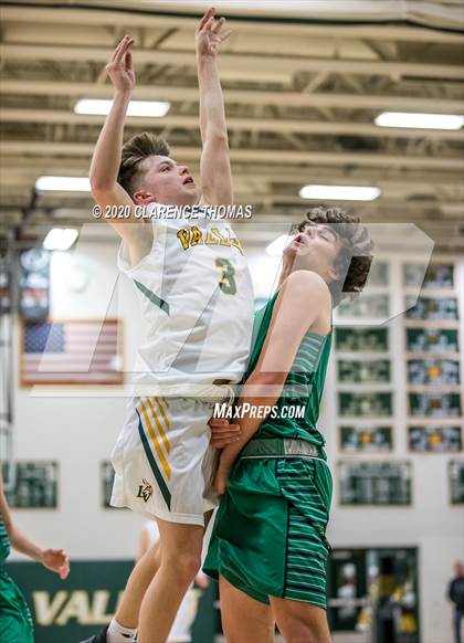 Thumbnail 1 in Woodgrove @ Loudoun Valley photogallery.