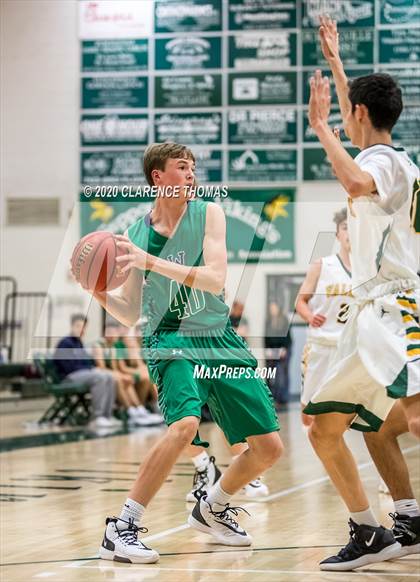 Thumbnail 1 in Woodgrove @ Loudoun Valley photogallery.