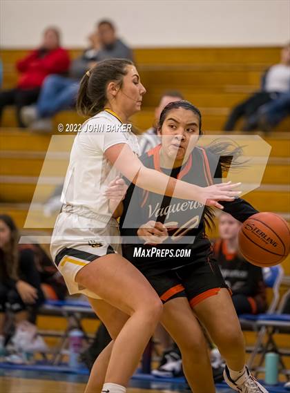 Thumbnail 2 in Galena vs. Fernley (Varsity Elite) photogallery.
