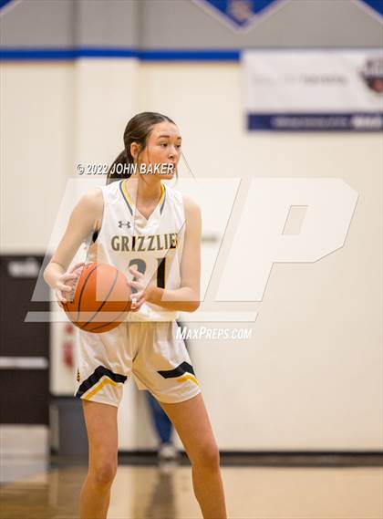 Thumbnail 3 in Galena vs. Fernley (Varsity Elite) photogallery.