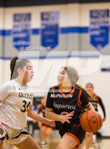 Thumbnail 2 in Galena vs. Fernley (Varsity Elite) photogallery.