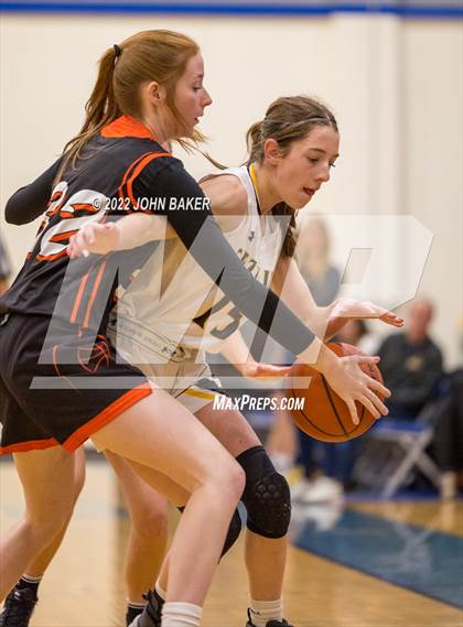 Thumbnail 3 in Galena vs. Fernley (Varsity Elite) photogallery.