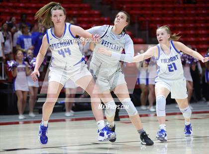 Thumbnail 3 in Westlake vs. Fremont (UHSAA 6A Semifinal) photogallery.