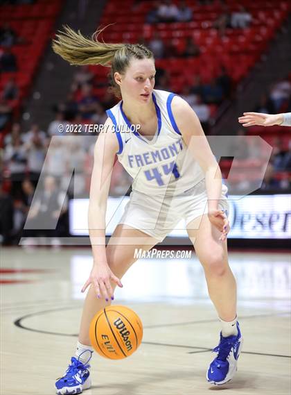 Thumbnail 3 in Westlake vs. Fremont (UHSAA 6A Semifinal) photogallery.