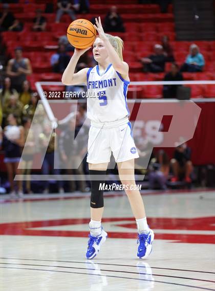 Thumbnail 1 in Westlake vs. Fremont (UHSAA 6A Semifinal) photogallery.