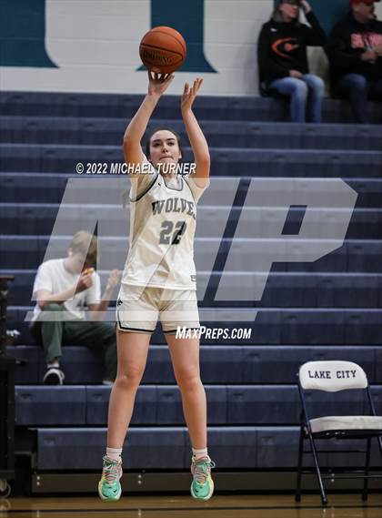 Thumbnail 3 in Post Falls vs Lake City (Districts)  photogallery.