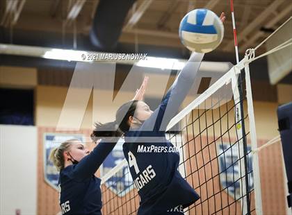 Thumbnail 1 in  Clarkston @ Stoney Creek photogallery.