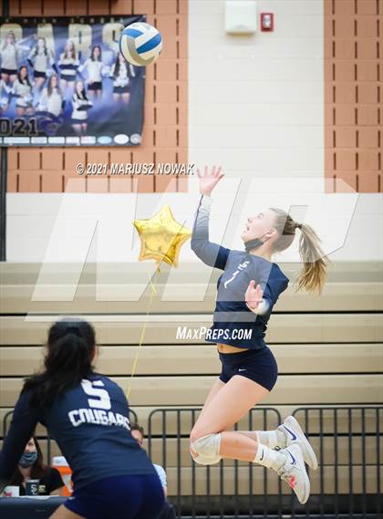 Thumbnail 1 in  Clarkston @ Stoney Creek photogallery.