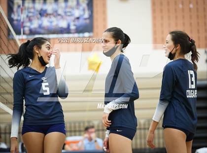 Thumbnail 1 in  Clarkston @ Stoney Creek photogallery.