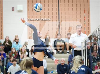 Thumbnail 2 in  Clarkston @ Stoney Creek photogallery.