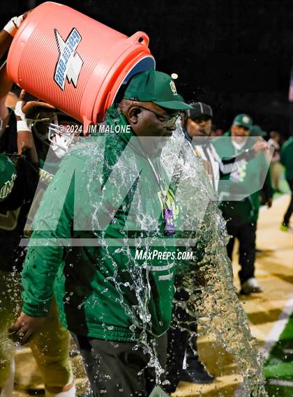 Thumbnail 2 in Moreau Catholic vs. Ferndale (CIFNCS Div-7 Final) photogallery.