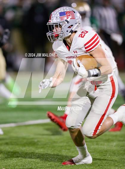 Thumbnail 2 in Moreau Catholic vs. Ferndale (CIFNCS Div-7 Final) photogallery.