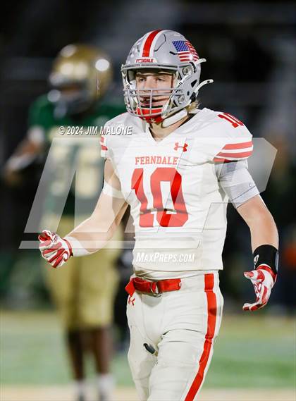 Thumbnail 1 in Moreau Catholic vs. Ferndale (CIFNCS Div-7 Final) photogallery.