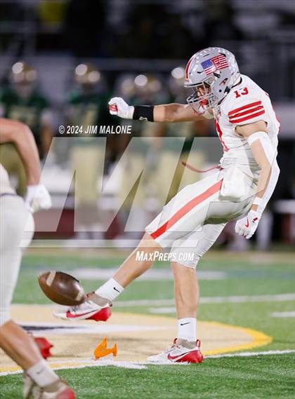 Thumbnail 2 in Moreau Catholic vs. Ferndale (CIFNCS Div-7 Final) photogallery.