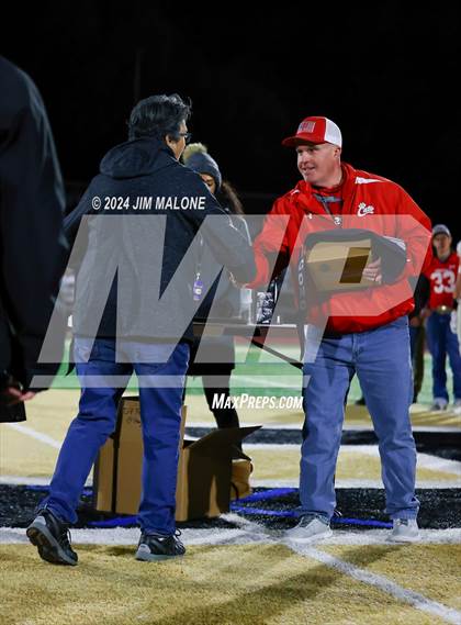 Thumbnail 2 in Moreau Catholic vs. Ferndale (CIFNCS Div-7 Final) photogallery.