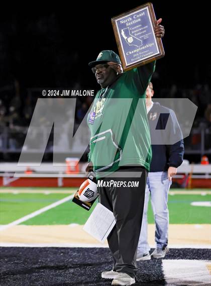 Thumbnail 2 in Moreau Catholic vs. Ferndale (CIFNCS Div-7 Final) photogallery.