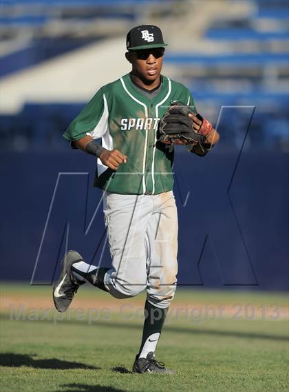 Thumbnail 3 in Pacifica vs. De La Salle (Hard 9 National Classic) photogallery.