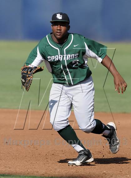 Thumbnail 3 in Pacifica vs. De La Salle (Hard 9 National Classic) photogallery.
