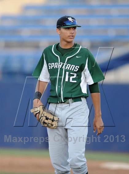 Thumbnail 2 in Pacifica vs. De La Salle (Hard 9 National Classic) photogallery.