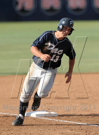 Thumbnail 2 in Pacifica vs. De La Salle (Hard 9 National Classic) photogallery.