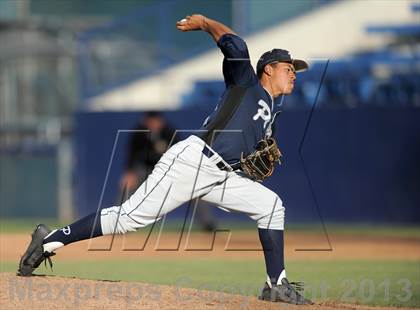 Thumbnail 3 in Pacifica vs. De La Salle (Hard 9 National Classic) photogallery.