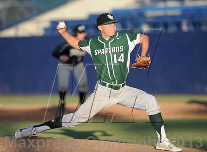 Thumbnail 3 in Pacifica vs. De La Salle (Hard 9 National Classic) photogallery.