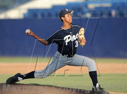 Thumbnail 2 in Pacifica vs. De La Salle (Hard 9 National Classic) photogallery.