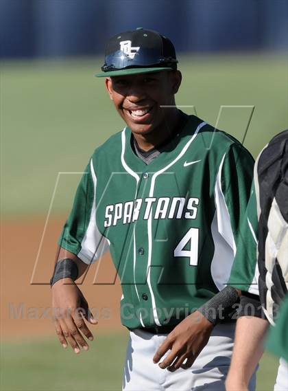 Thumbnail 2 in Pacifica vs. De La Salle (Hard 9 National Classic) photogallery.