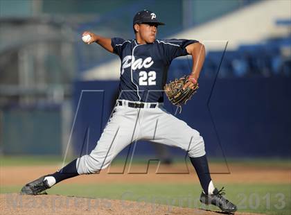 Thumbnail 2 in Pacifica vs. De La Salle (Hard 9 National Classic) photogallery.
