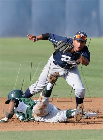 Thumbnail 1 in Pacifica vs. De La Salle (Hard 9 National Classic) photogallery.