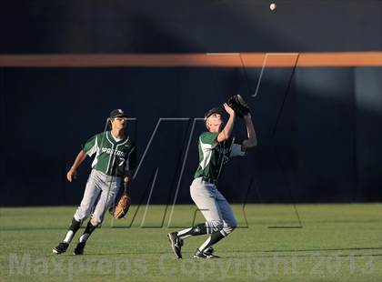 Thumbnail 3 in Pacifica vs. De La Salle (Hard 9 National Classic) photogallery.