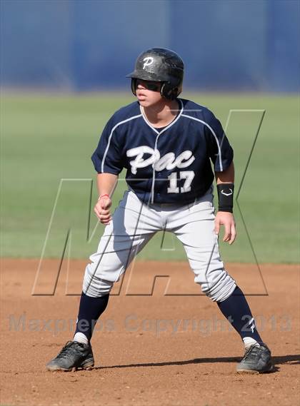 Thumbnail 1 in Pacifica vs. De La Salle (Hard 9 National Classic) photogallery.