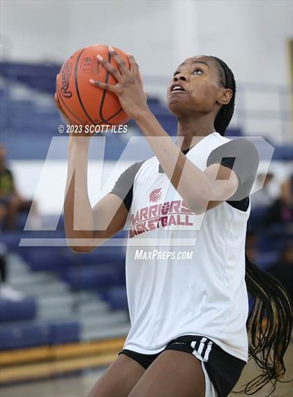 Thumbnail 2 in Pickerington North vs Harvest Prep (Scrimmage) photogallery.