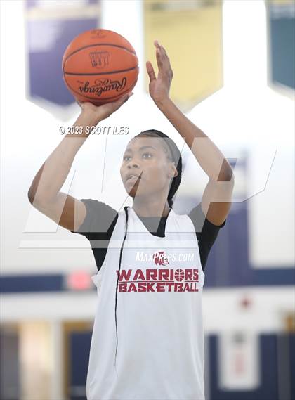 Thumbnail 2 in Pickerington North vs Harvest Prep (Scrimmage) photogallery.
