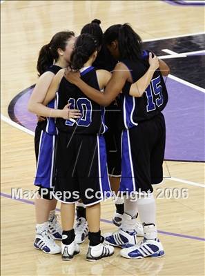 Thumbnail 3 in Windward vs. Sacred Heart Cathedral (CIF State D4 Final) photogallery.