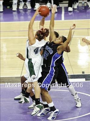 Thumbnail 2 in Windward vs. Sacred Heart Cathedral (CIF State D4 Final) photogallery.