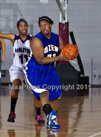 Thumbnail 2 in Angleton vs. Ozen (4A Region III Semifinal) photogallery.