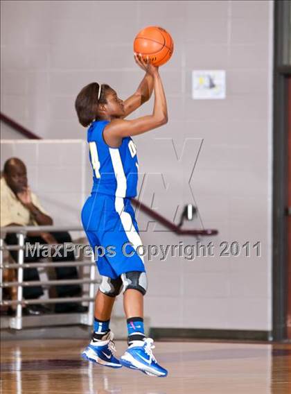 Thumbnail 2 in Angleton vs. Ozen (4A Region III Semifinal) photogallery.