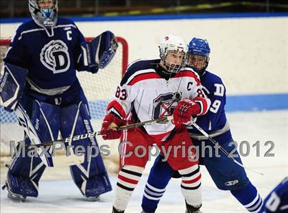Thumbnail 3 in Darien vs. Glastonbury (CIAC Division I Quarterfinal) photogallery.