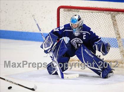 Thumbnail 2 in Darien vs. Glastonbury (CIAC Division I Quarterfinal) photogallery.