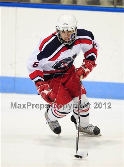 Thumbnail 2 in Darien vs. Glastonbury (CIAC Division I Quarterfinal) photogallery.