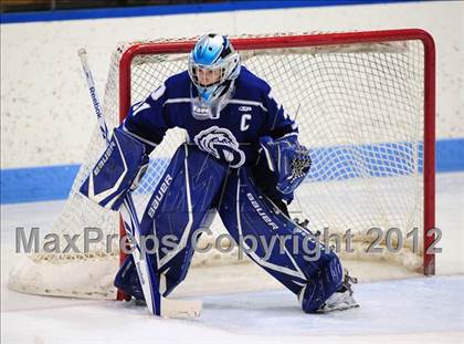 Thumbnail 2 in Darien vs. Glastonbury (CIAC Division I Quarterfinal) photogallery.