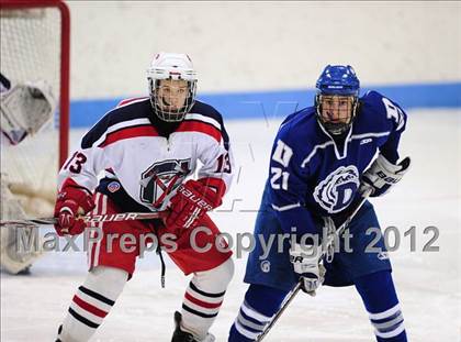 Thumbnail 2 in Darien vs. Glastonbury (CIAC Division I Quarterfinal) photogallery.