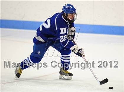 Thumbnail 3 in Darien vs. Glastonbury (CIAC Division I Quarterfinal) photogallery.