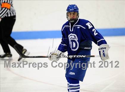 Thumbnail 2 in Darien vs. Glastonbury (CIAC Division I Quarterfinal) photogallery.