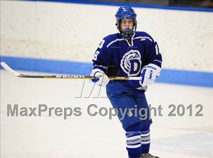 Thumbnail 2 in Darien vs. Glastonbury (CIAC Division I Quarterfinal) photogallery.