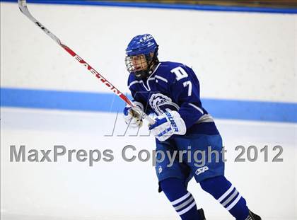 Thumbnail 1 in Darien vs. Glastonbury (CIAC Division I Quarterfinal) photogallery.