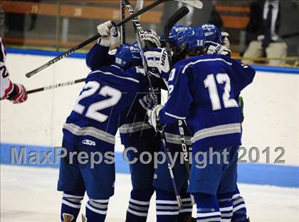 Thumbnail 2 in Darien vs. Glastonbury (CIAC Division I Quarterfinal) photogallery.