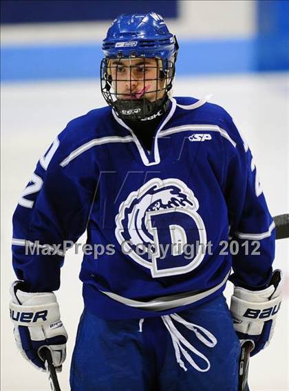 Thumbnail 3 in Darien vs. Glastonbury (CIAC Division I Quarterfinal) photogallery.